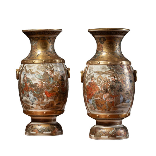 REFINED set of GILT SATSUMA vases, in a baluster shape, made of stoneware and figures